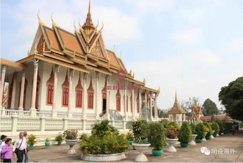 当然,除了借势如火如荼的旅游业,他们还有多种理由投资柬埔寨.